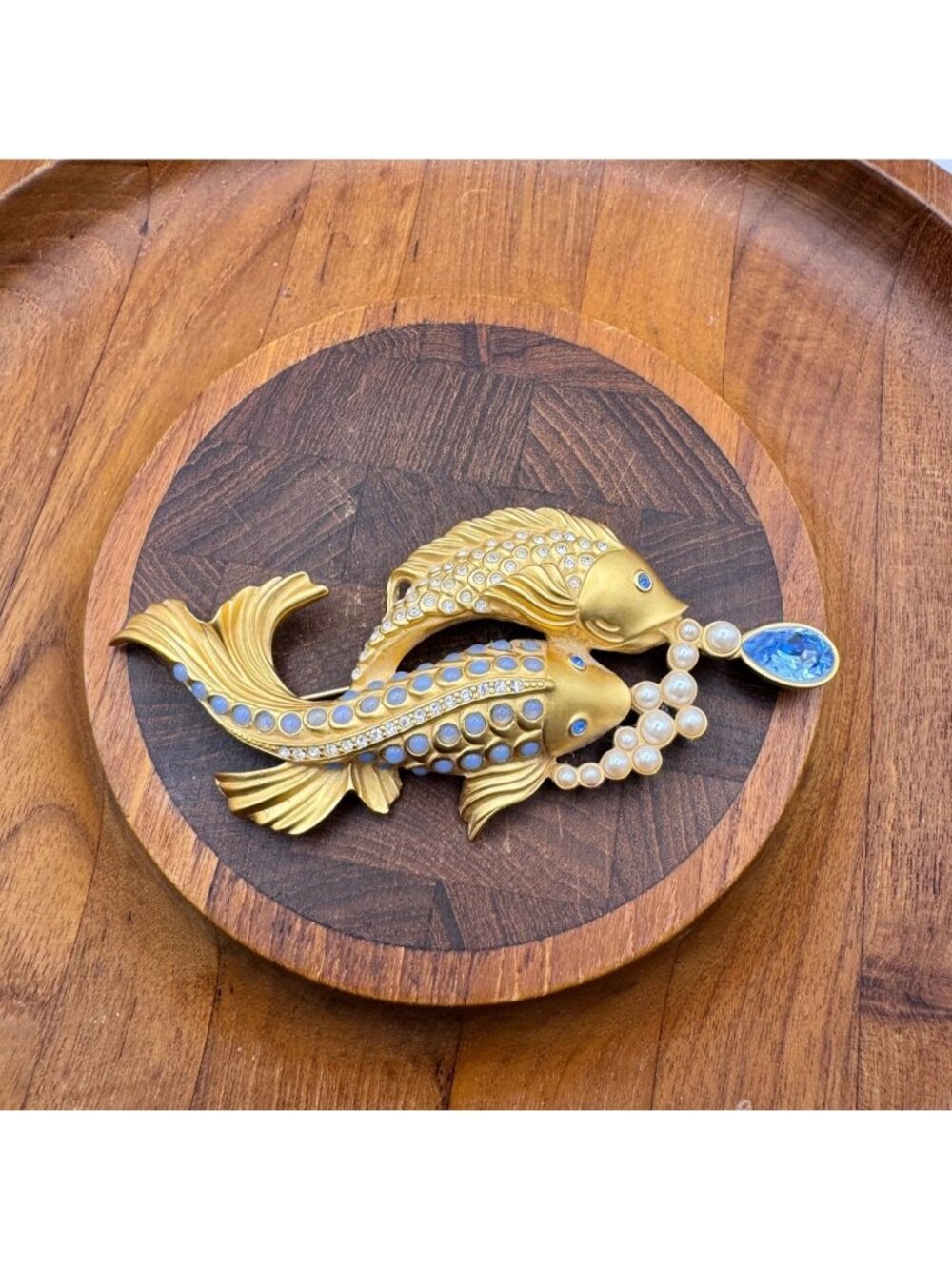 Vintage Elizabeth Taylor Shimmering Sea Koi Fish Brooch 4.5" x 2"